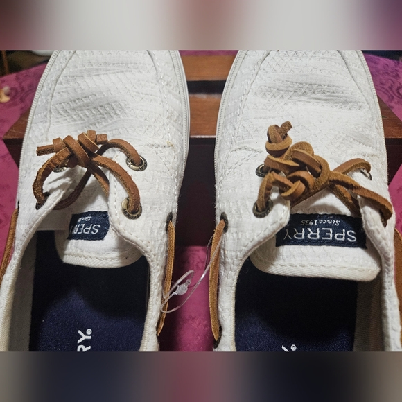 NWOT SPERRY SIZE 7 TOP SIDERS SEARSUCKER - Picture 8 of 10